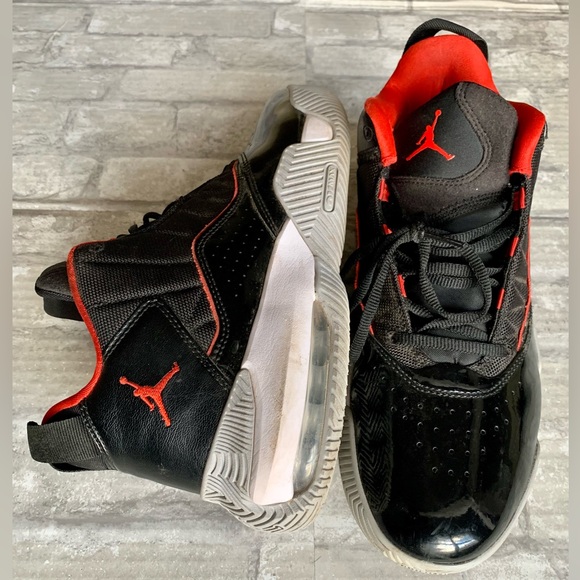 JORDAN: STAY LOYAL “BRED” MEN’S SNEAKERS - Picture 7 of 13